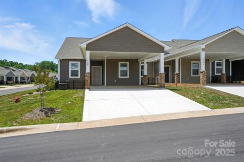 1530 29th Street active home in Sweetwater, Hickory, NC