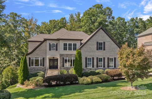 2273 Pine Valley Drive