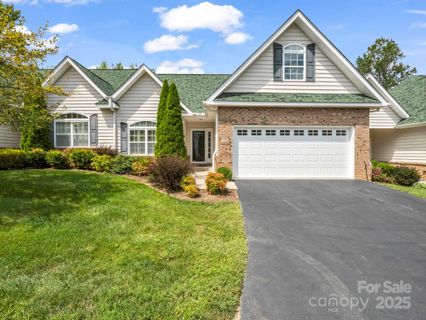 89 Victoria Park Drive sold home in Park Place, Hendersonville, NC