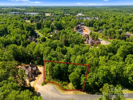 5152 Longbrooke Court pending home in Longbrooke, Indian Land, SC