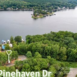 1135 Pinehaven Drive