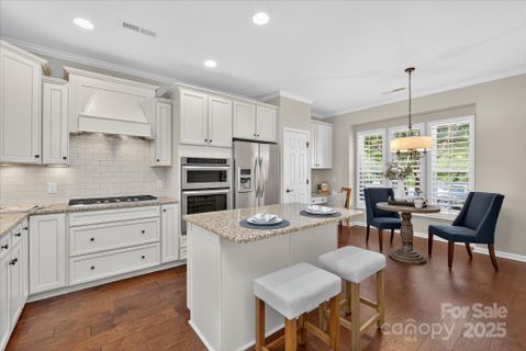 3043 Santee Court