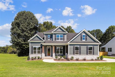 552 Fern Hill Road sold home in Rolling Meadows, Mooresville, NC