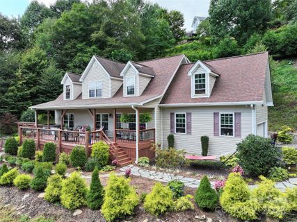202 Inverness Drive sold home in Junaluska Highlands, Waynesville, NC
