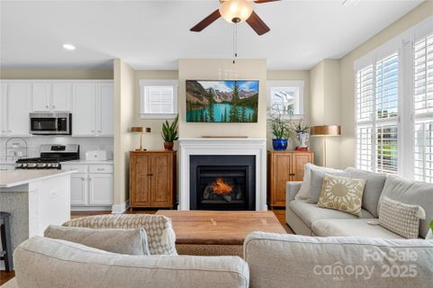 530 Amalfi Drive