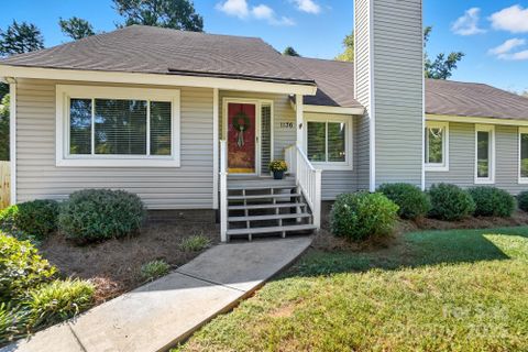 1136 Cameo Court sold home in Sardis Oaks, Charlotte, NC