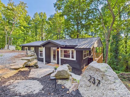 237 Upper Bat Cave Drive sold home in Bat Cave Manor, Bat Cave, NC