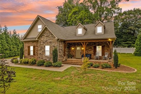 178 Nellwood Court