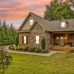 178 Nellwood Court