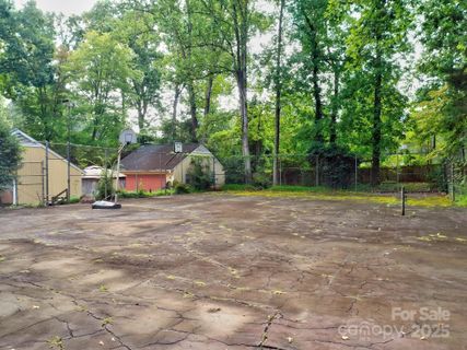 324 N Sharon Amity Road