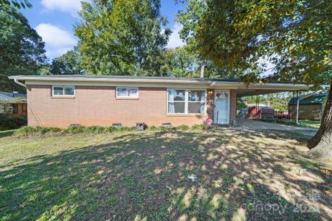 2189 Mary Street
