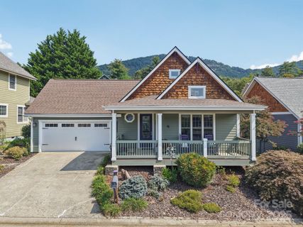 5 Olde Cottage Lane sold home in Eastwood Village, Asheville, NC