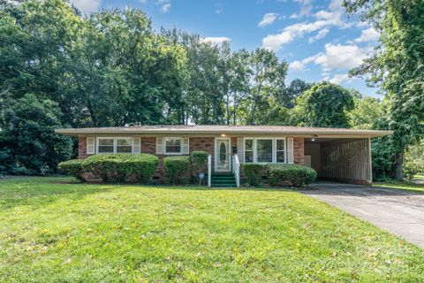 4900 Snow White Lane