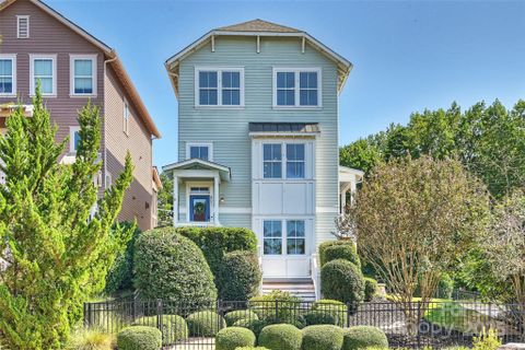 807 Herrons Ferry Road