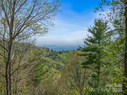 99999 Waxwing Way sold home in Versant, Asheville, NC
