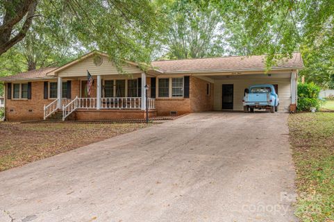 712 Maynard Street sold home in Westwood Heights, Shelby, NC