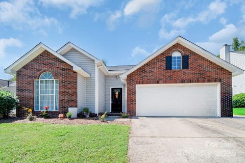 8123 Vermilion Drive sold home in Ridgewood, Charlotte, NC