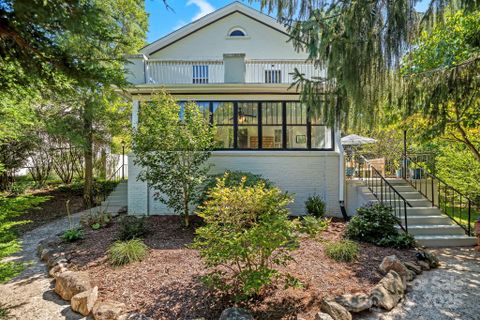 75 Lakewood Drive