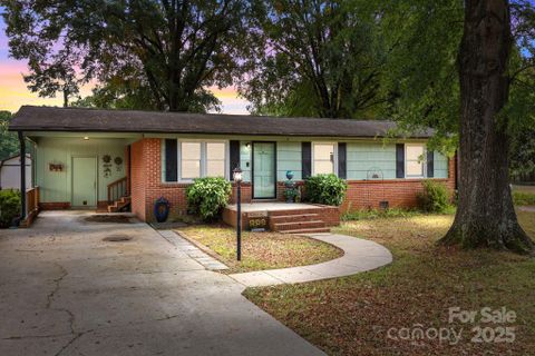 2817 Westfield Avenue