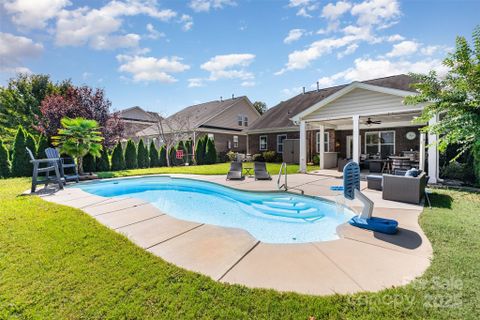 116 Kentmere Lane active home in Tullamore, Clover, SC