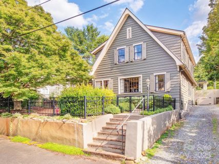 1 Evergreen Lane
