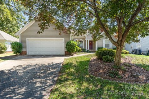 8410 Rhian Brook Lane sold home in Wedgewood, Charlotte, NC