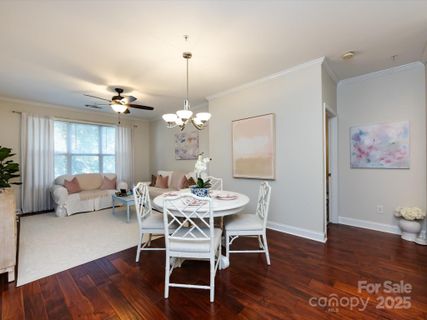 1000 E Woodlawn Road