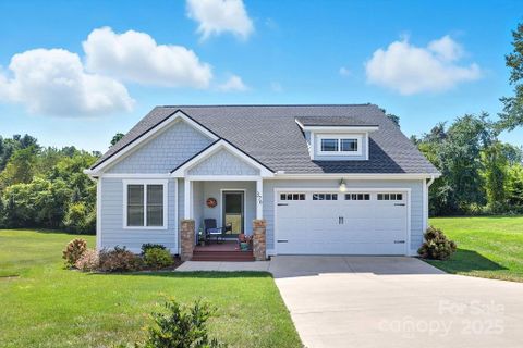 376 Windy Acres Knoll Drive