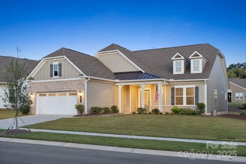 1010 Carlyle Lane