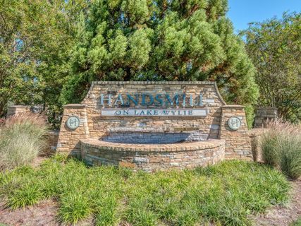 3512 Aqua Point Drive