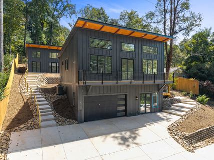 101 103 Locust Court
