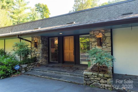 18 Forest Road