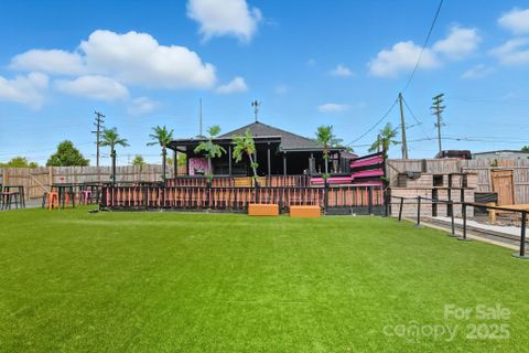 6711 Freedom Drive
