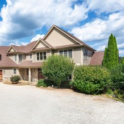 31 Bradford Vistas Drive