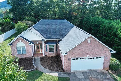 1375 Sweetbriar Lane sold home in Bakersview Meadows, Hickory, NC