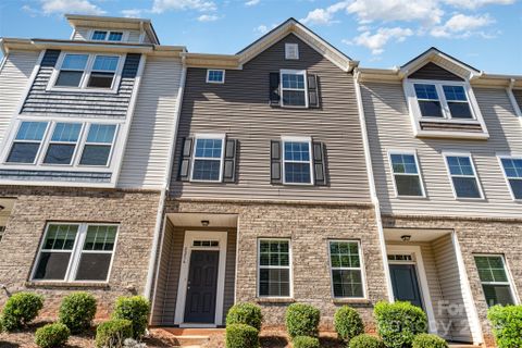 8256 Waxhaw Highway sold home in Main Street Station, Waxhaw, NC