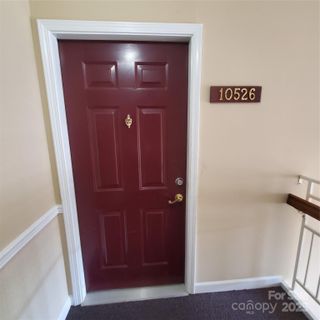 10526 Hill Point Court sold home in Hyde Park, Charlotte, NC