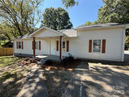 1555 Collinston Drive sold home in Jenkins Heights, Gastonia, NC