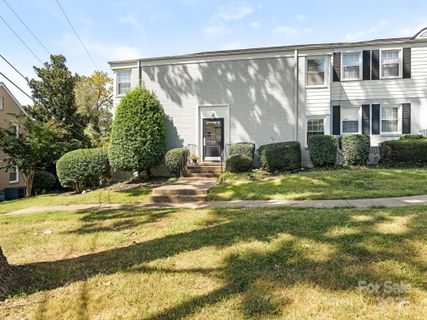 431 Wakefield Drive sold home in Selwyn Village, Charlotte, NC