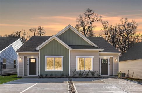 4815 4817 Victoria Avenue sold home in Olympia & Wright At Victoria, Charlotte, NC