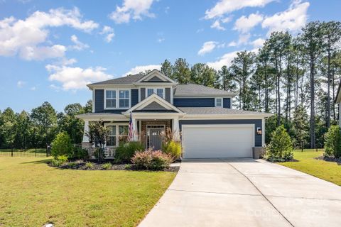 1564 Striped Bass Lane sold home in Summerhouse At Paddlers Cove, Clover, SC