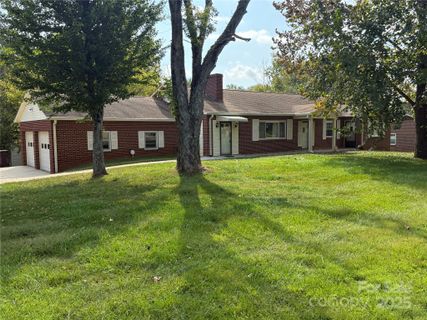 3532 16th Street sold home in Pink Eckard Estate, Hickory, NC