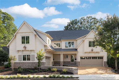 2012 Greenway Avenue