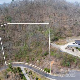 12 Grovepoint Way
