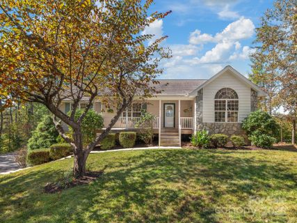 74 Red Maple Drive sold home in Little Flat Creek, Weaverville, NC