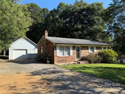 105 Smith Lane