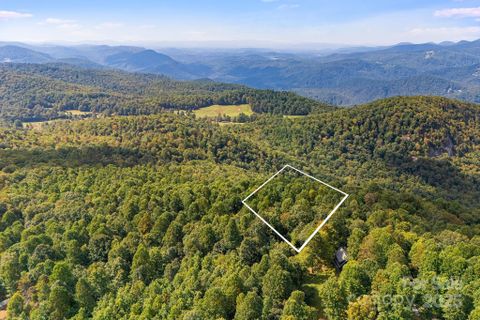 000 Fawns Rest Street active home in Deer Run Estates, Black Mountain, NC