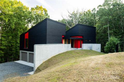 386 Squirrel Lane