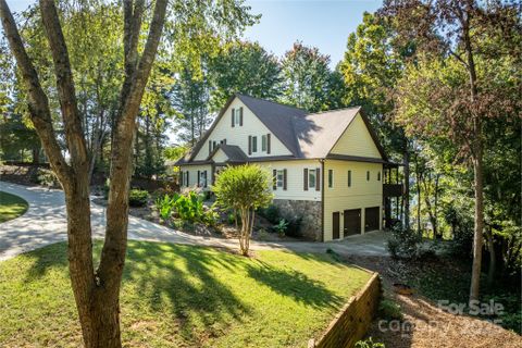 316 Players Ridge Road active home in Olivers Landing, Hickory, NC