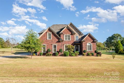 4933 Campobello Drive sold home in Old Gate, Monroe, NC